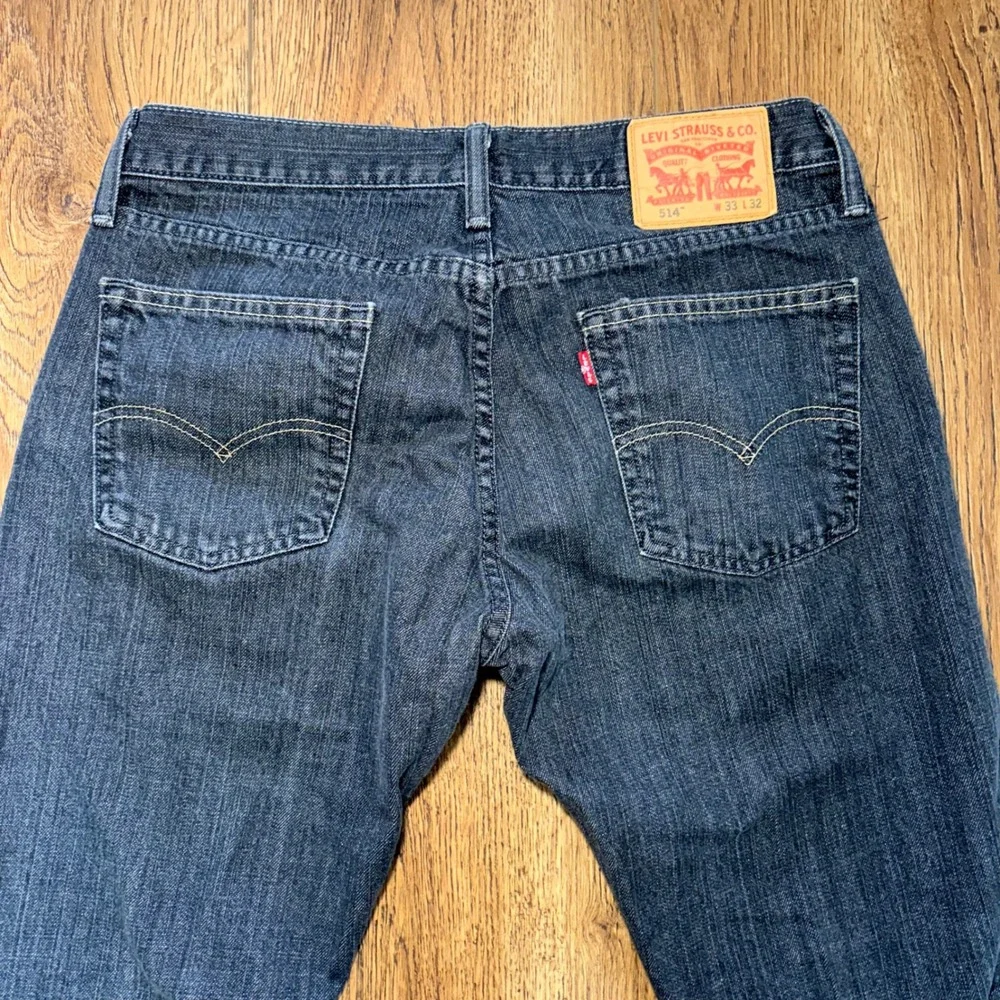 Y2K Levis 514 Straight Fit Mens Jeans 33x32 Dark Wash Denim batwing Cotton 2001